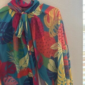 SHEIN Colorful Tropical Print Woman Blouse